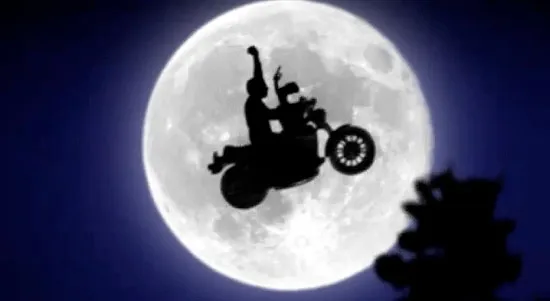 E.T. de retour au cinéma dans E.T. : X