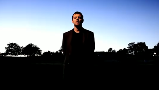 Les clips de la semaine: The Streets, Yeasayer, !!! et The Kills